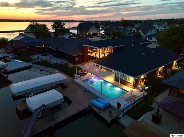 609 Pier 1, Lincoln, NE 68528