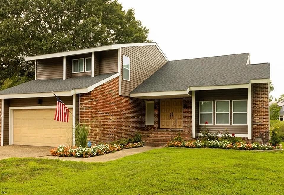 1st image of 315 Riversedge Dr