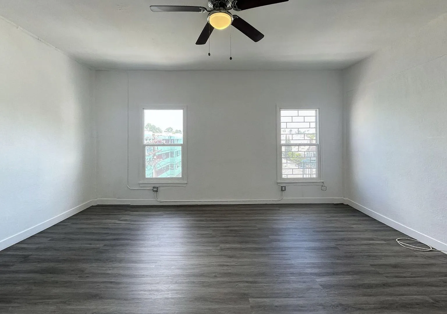 BU1 - 501 Burlington Apts — Photo 2