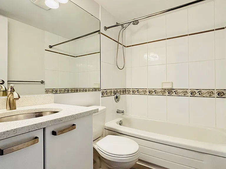 1166 Melville St #2102 — Photo 11