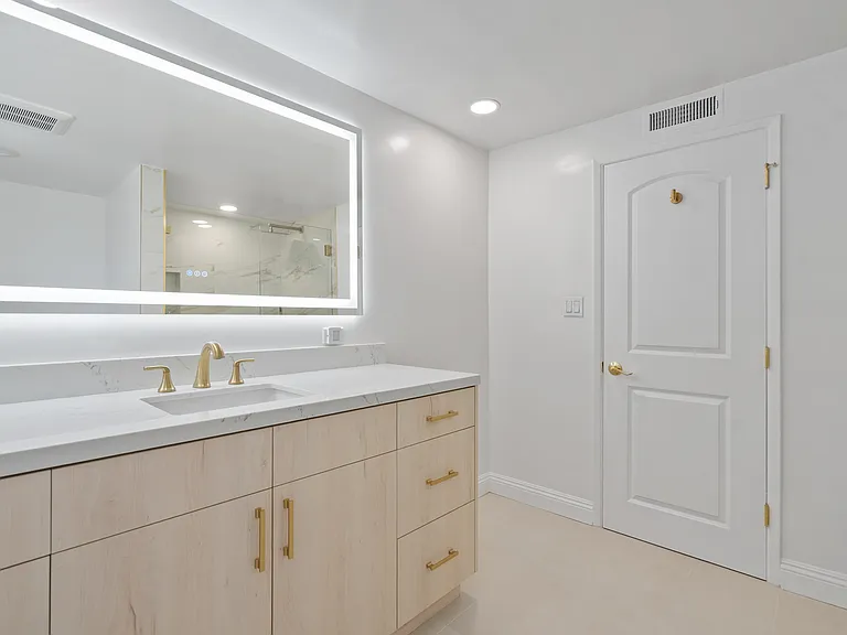4159 Regal Oak Dr — Photo 12