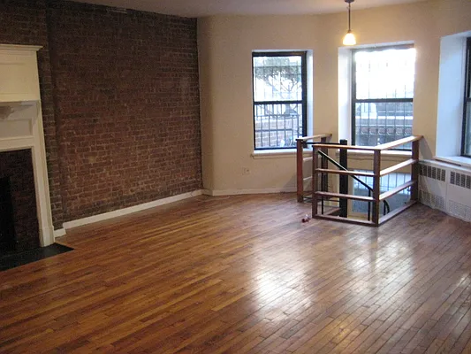 Rented by Magnone Real Estate | media 43