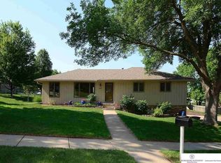 11657 Meredith Ave, Omaha, NE 68164
