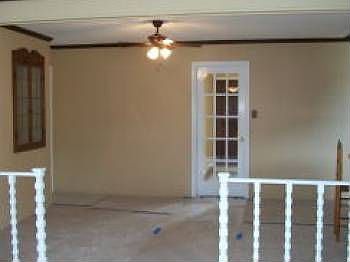3rd image of 106 Eastway Ln