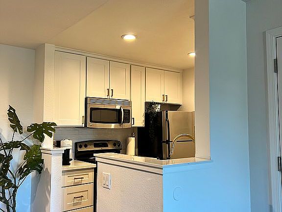 2nd image of 1042 Yarwood Ct