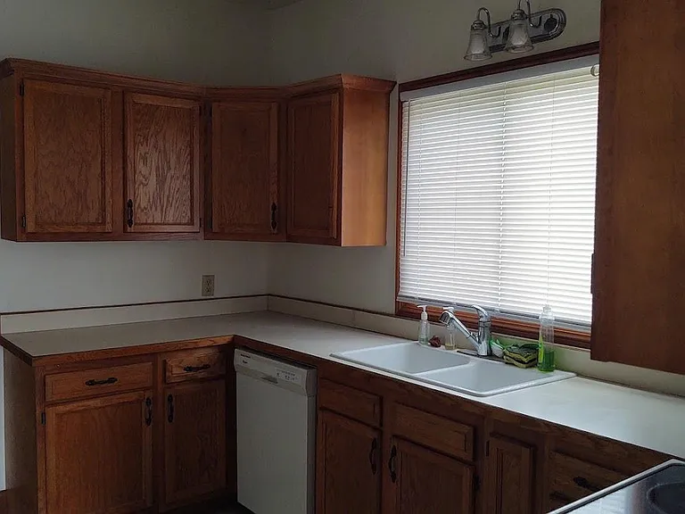 702 Park Ave — Photo 10