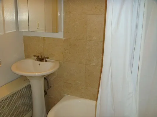 Rented by Luxury Property Group | media 6