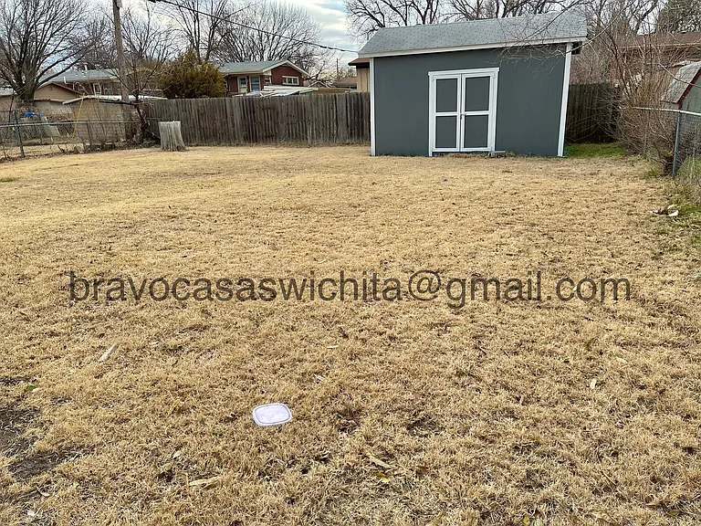 2227 S Bonn Ave — Photo 23