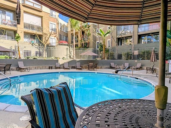 5th image of 6750 Whitsett Ave #314