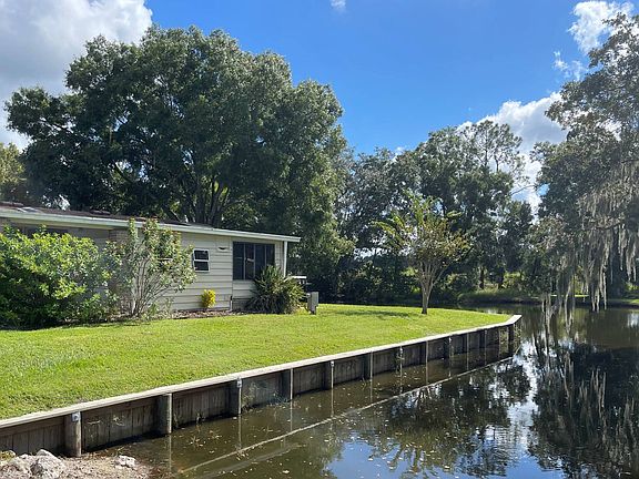 4th image of 243 Country Ln