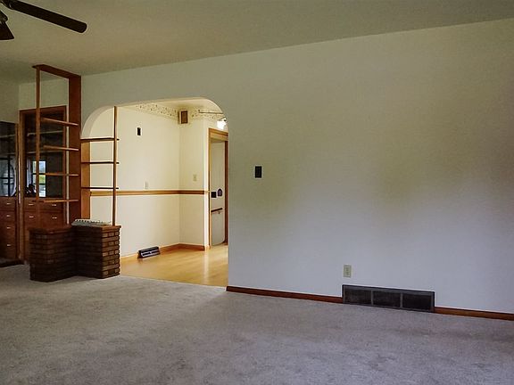 3rd image of 410 12th Ave