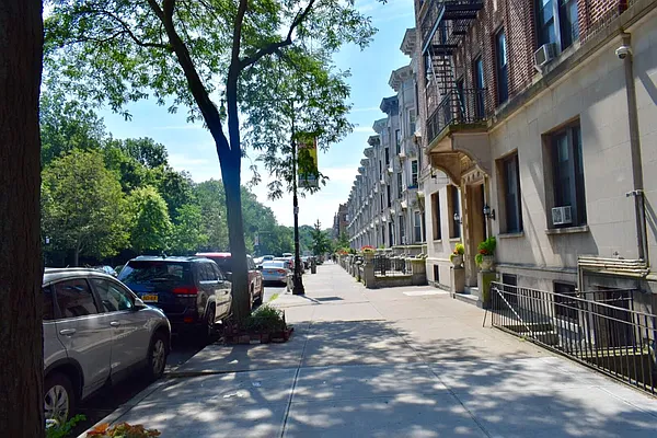 Rented by Farran & Associates | media 1