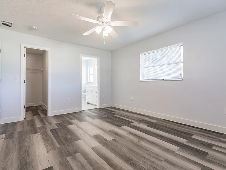 11065 Waterford Ave — Photo 24