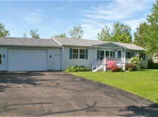 5265 Falcon Dr, Hermantown, MN 55811