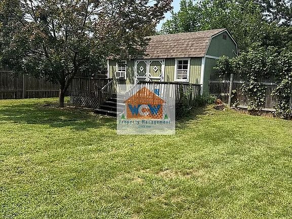 2nd image of 2400 SW Stowe Dr