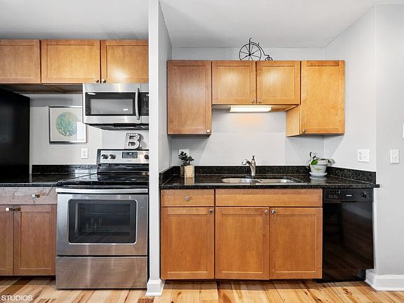 4th image of 607 W Wrightwood Ave APT 602