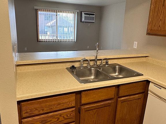 4th image of 2508-16 Hamilton St #2516-4