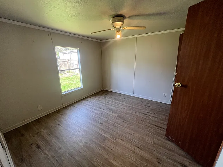 213 Courtney Ln #7 — Photo 5