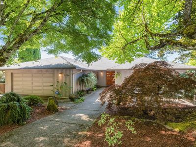 5734 SW Downs View Ct, Portland, OR, 97221