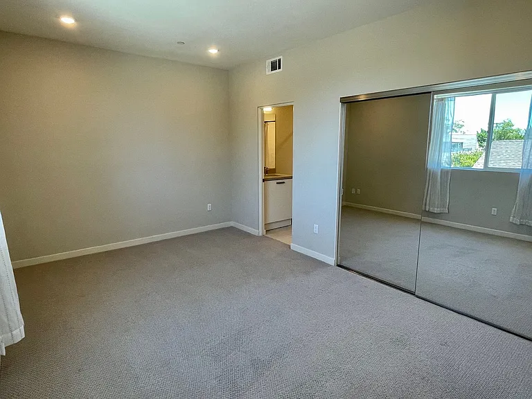 3535 3rd Ave — Photo 39