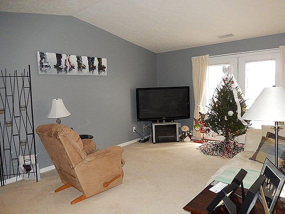 5th image of 5342 Meadow Walk Ln Unit 4V
