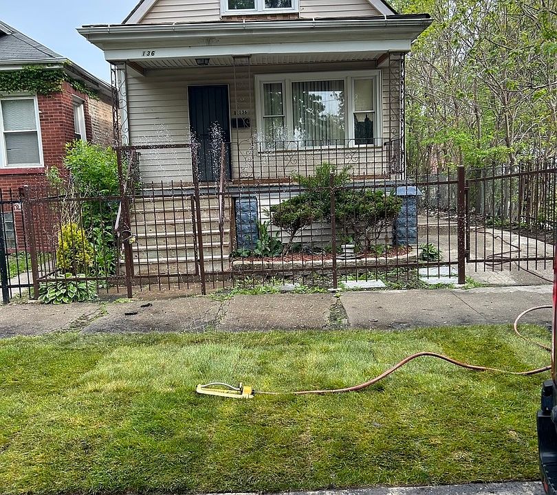 2nd image of 136 E 119th St