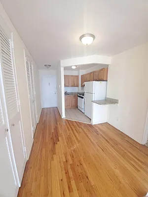 Rented by Smart NY Realty LLC | media 5