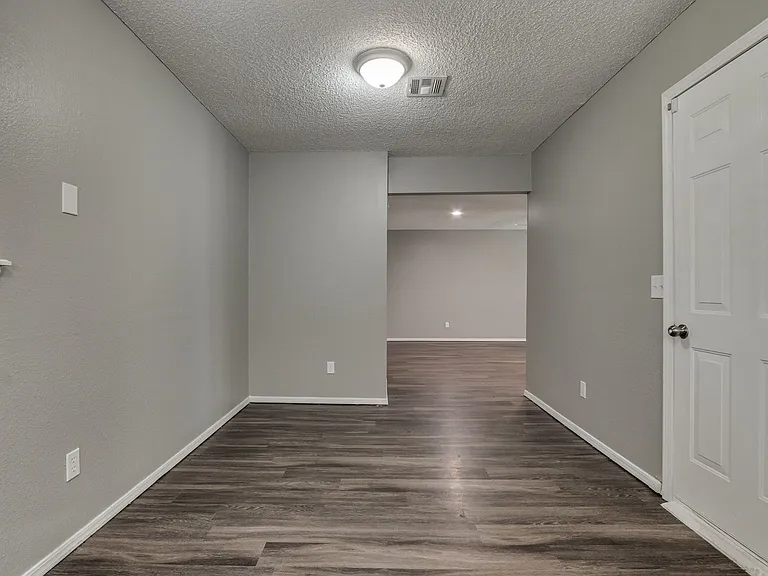 3916 SE 46th St — Photo 10