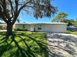 4907 Seagrape Dr, Fort Pierce, FL 34982