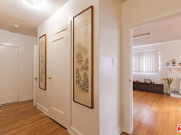 5th image of 314 N Alexandria Ave
