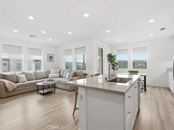 1000 Lasso Way #301, Ladera Ranch, CA 92694