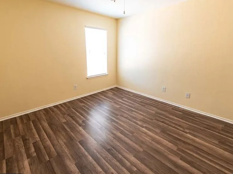 11403 Red Feather Ln — Photo 3