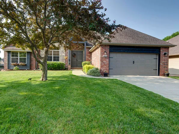 5052 E Cherry Place, Springfield, MO 65809