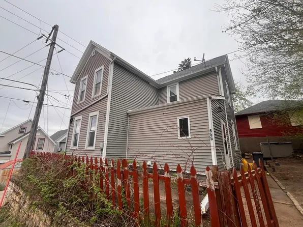 655 Regent St, Dubuque, IA 52001