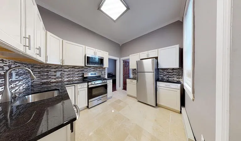 315 S Beech St #5 — Photo 3