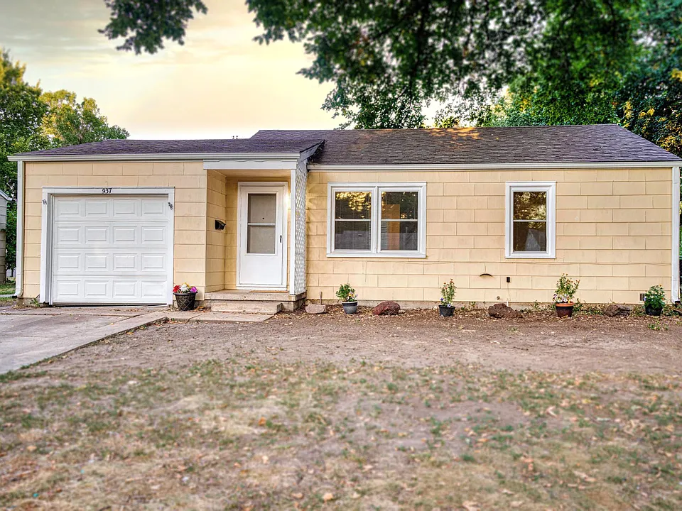 937 Pearl Ave