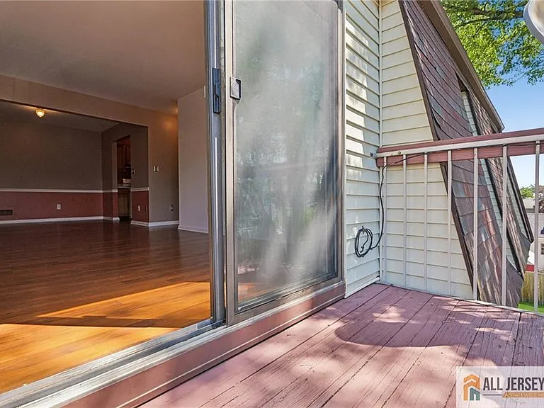138 Orlando St #138 — Photo 22
