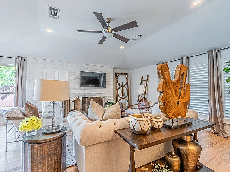 6935 Kingshollow Dr — Photo 14