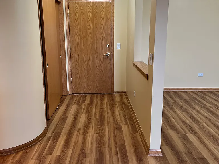 650 S River Rd #701 — Photo 2