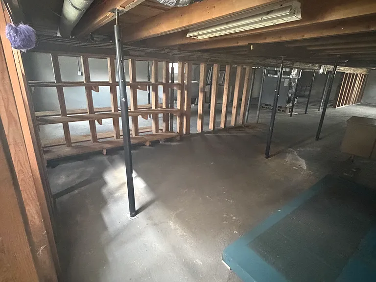 1215 Turner St — Photo 9