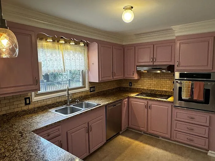 7608 Peacock Dr SW — Photo 12