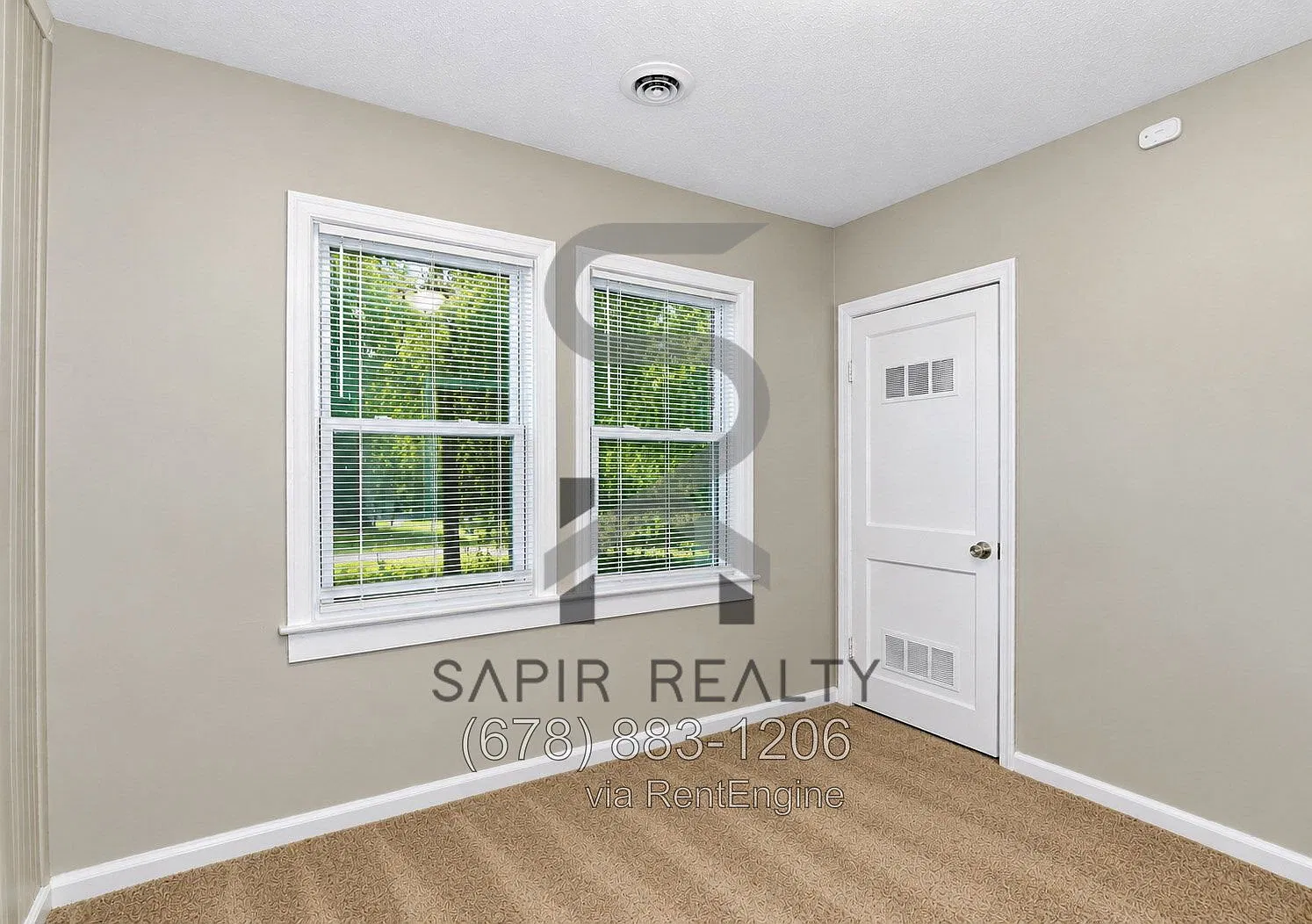 3 bed, 1.0 bath, 988 sqft, $1,600 — Photo 4