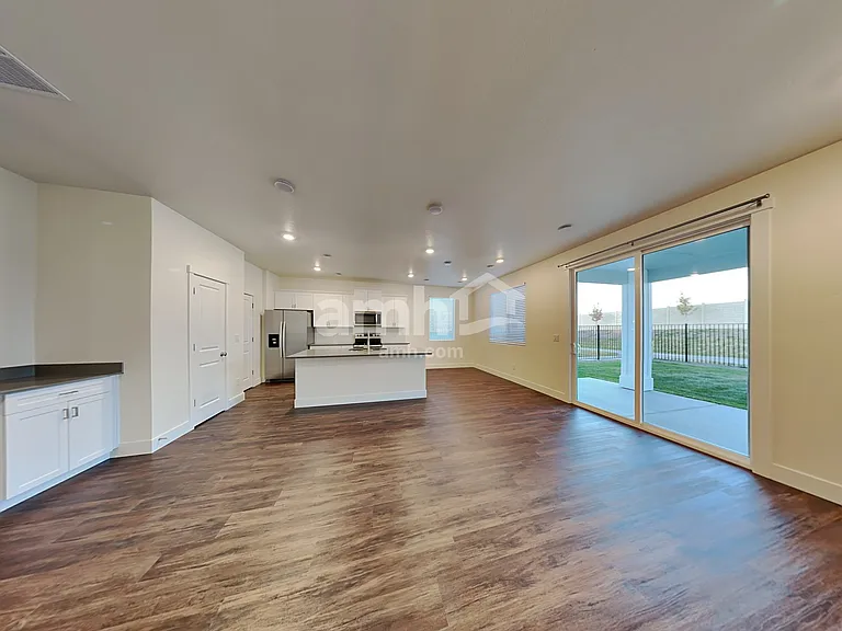 4072 Alameda Creek Ave — Photo 5