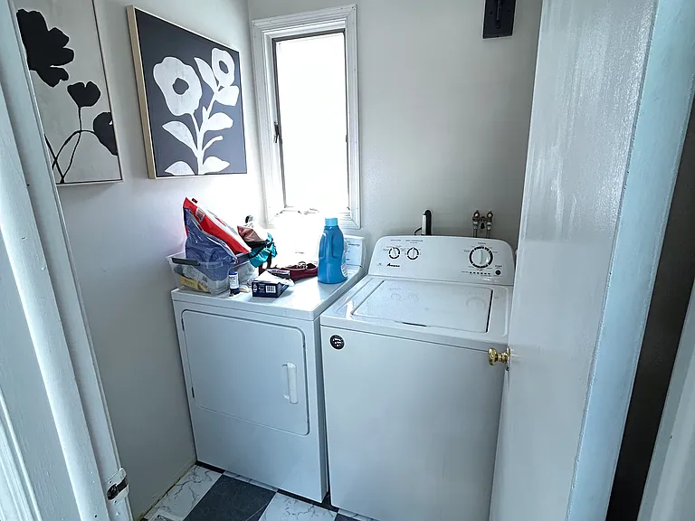425 Hoover Rd — Photo 8