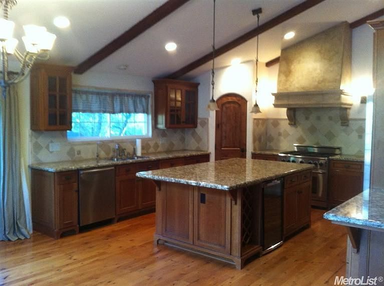 1st image of 981 Meadow Oaks Dr