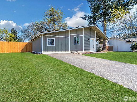 3rd image of 17423 5th Avenue Ct E