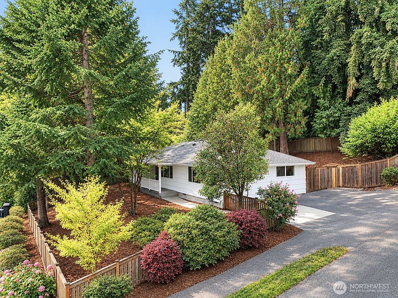 2nd image of 11357 25th Avenue NE