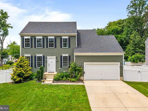 201 Winstead Ave, Moorestown, NJ 08057