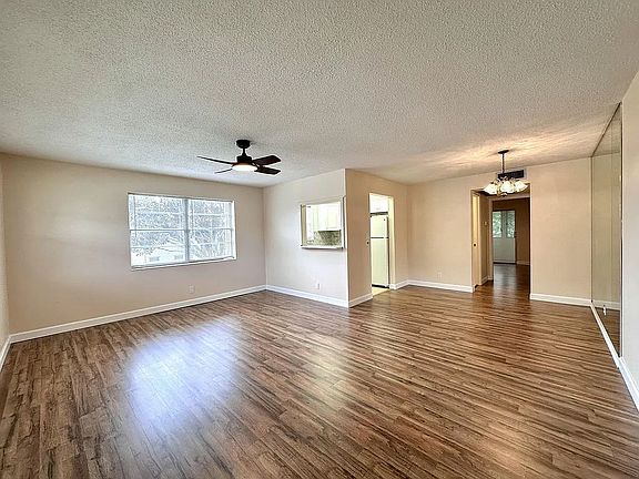 4th image of 47 Camden B