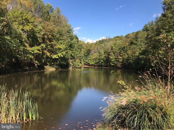 2733 Loch Haven Dr, Ijamsville, MD 21754